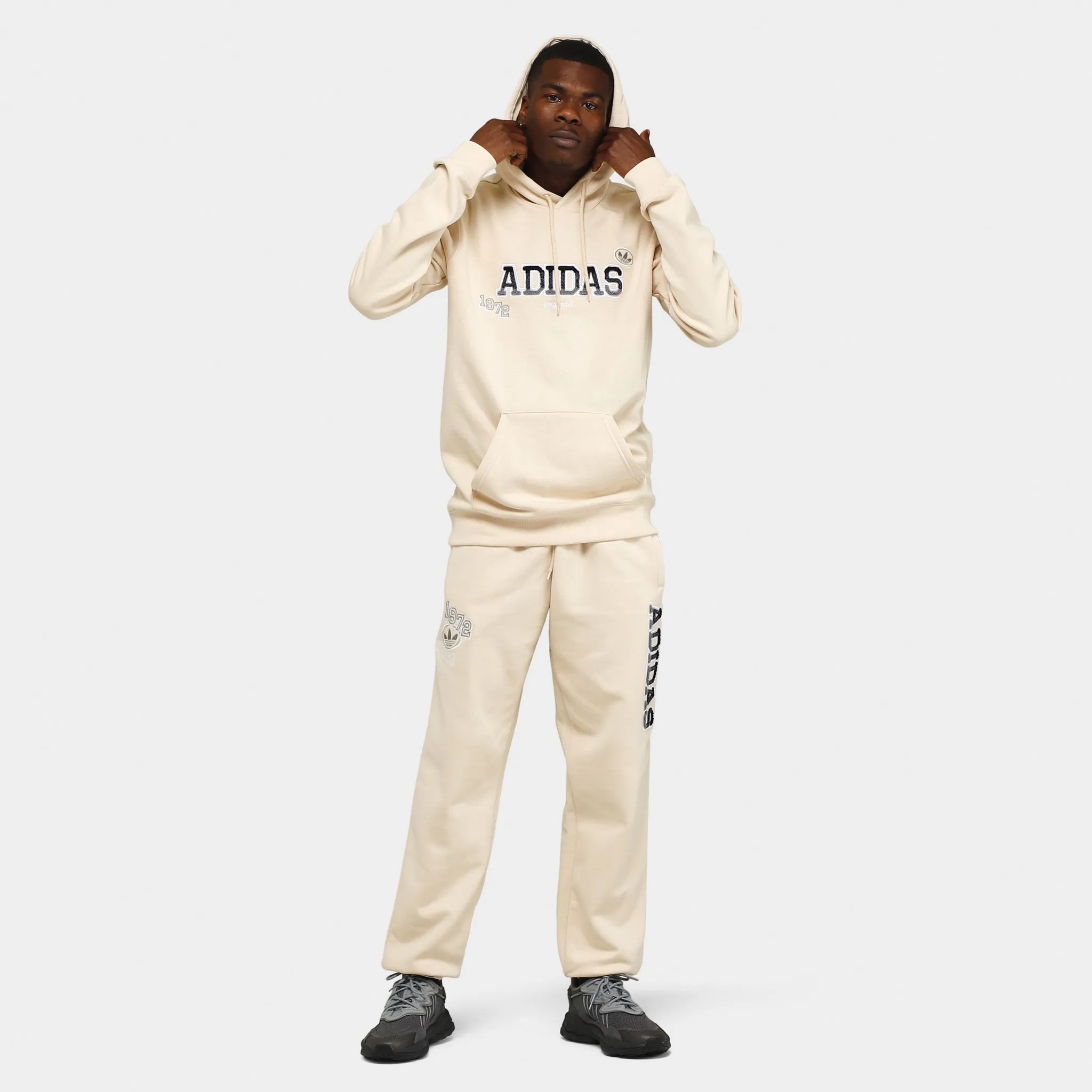 adidas Originals Varsity Sweatpants / Sand Strata