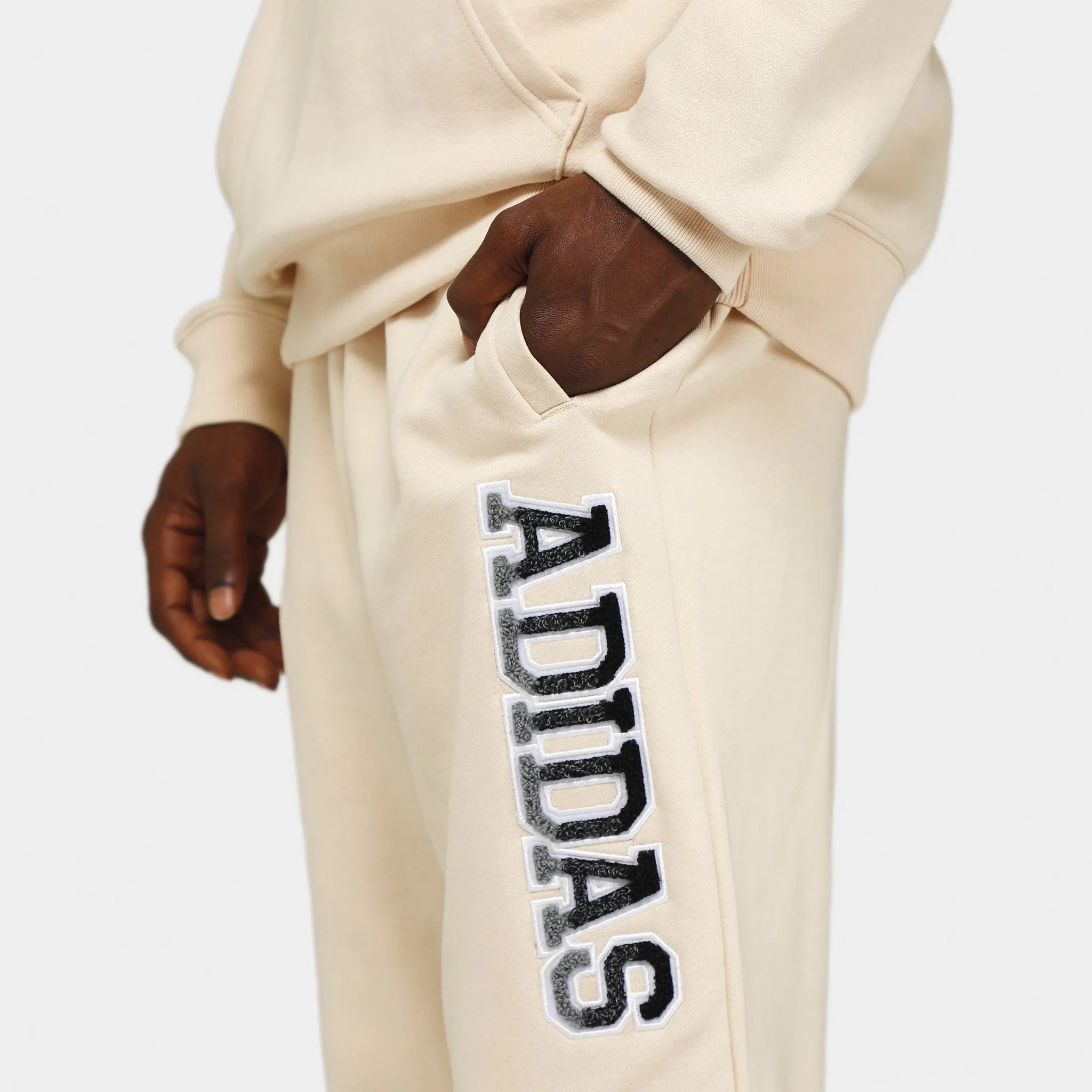 adidas Originals Varsity Sweatpants / Sand Strata