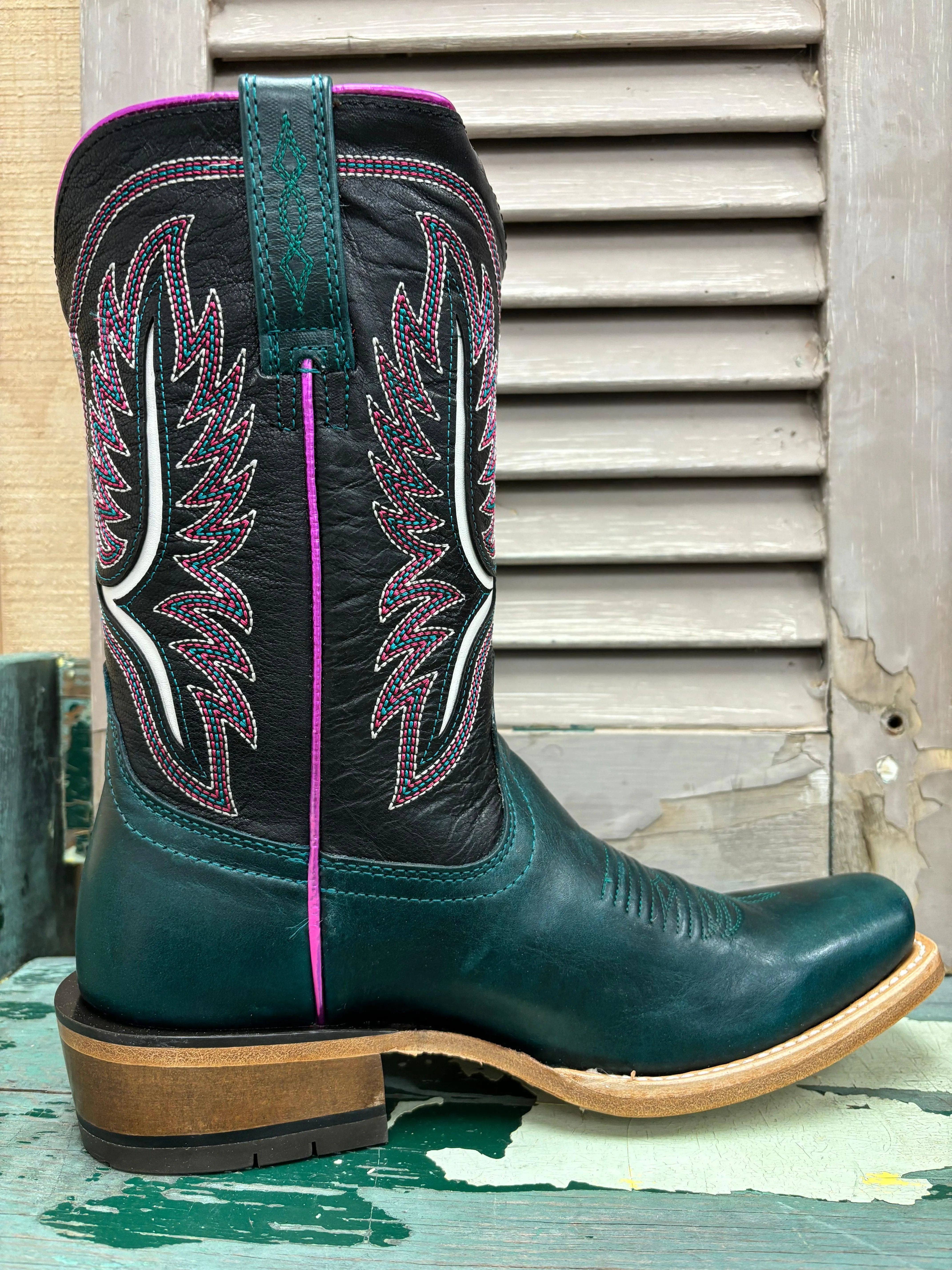 Ariat Women's Futurity Colt Ancient Turquoise & Luxe Black Cowgirl Boots 10051019