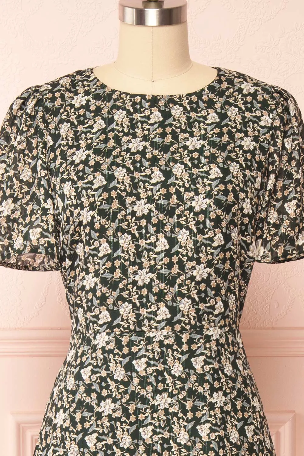 Atawa | Short Sleeve Green Floral Dress