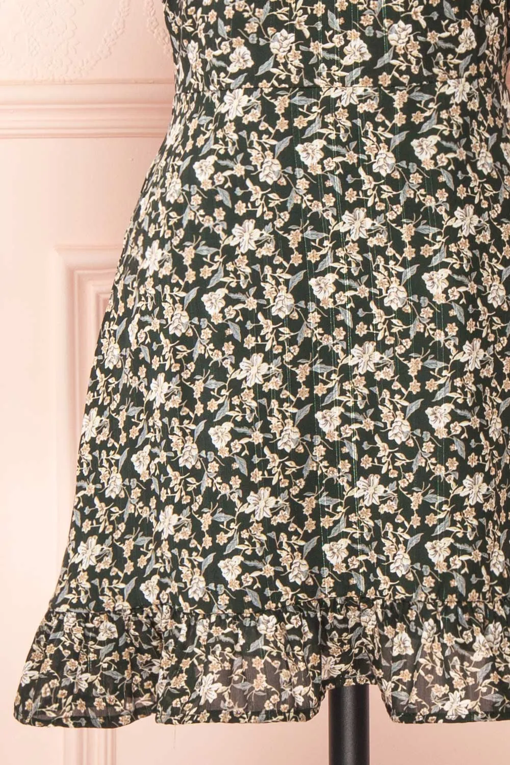 Atawa | Short Sleeve Green Floral Dress