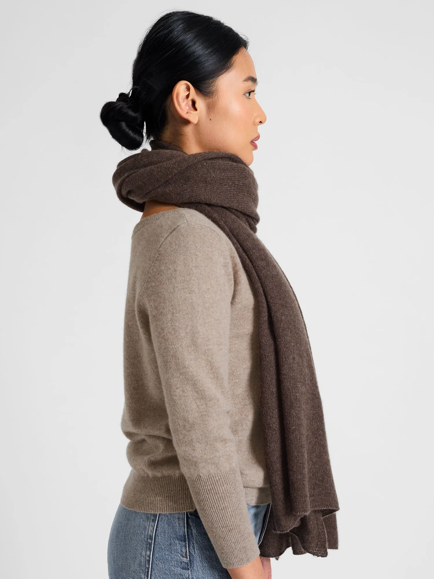 Cashmere scarf "Signature" - dark brown