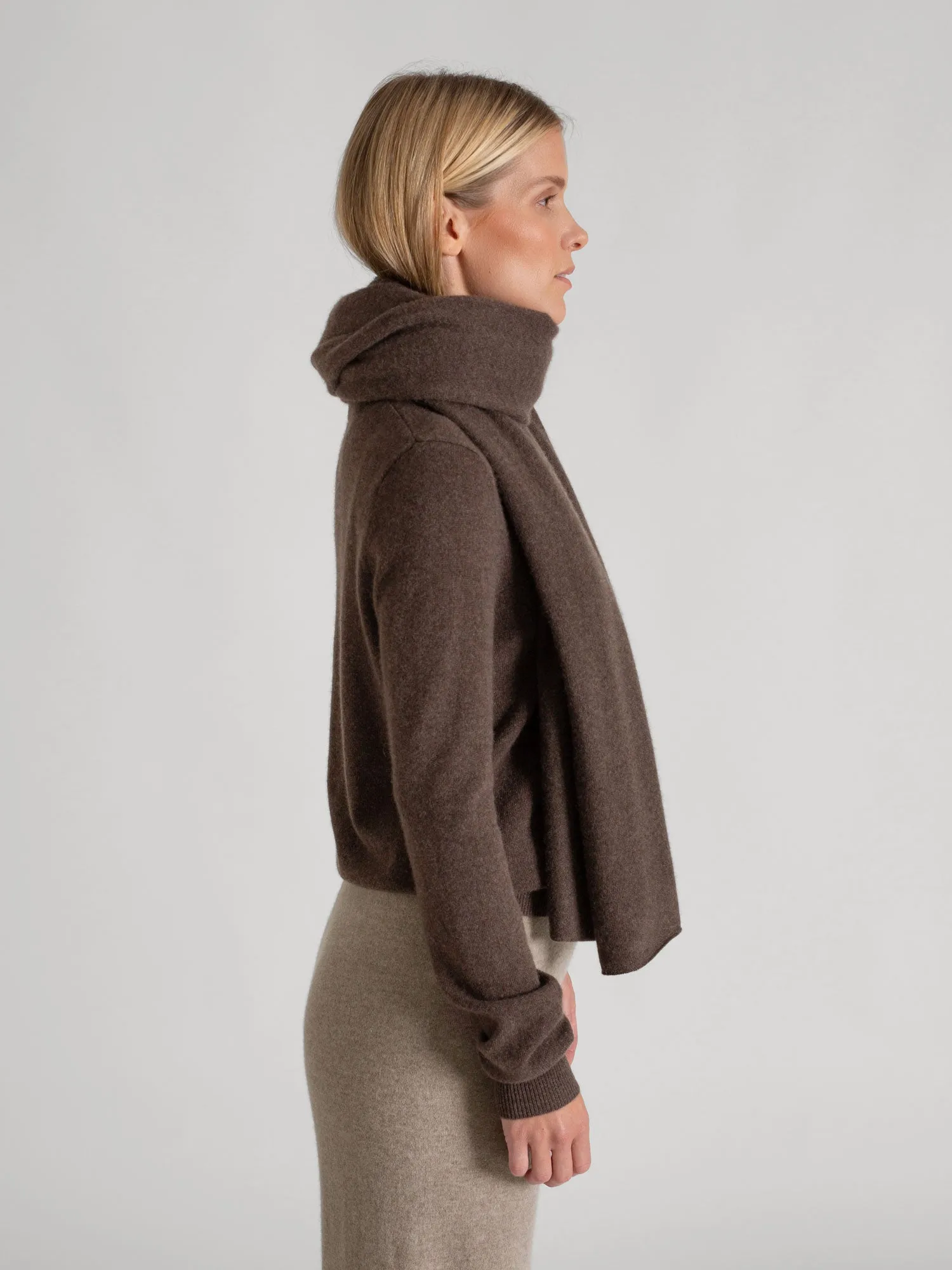 Cashmere scarf "Signature" - dark brown