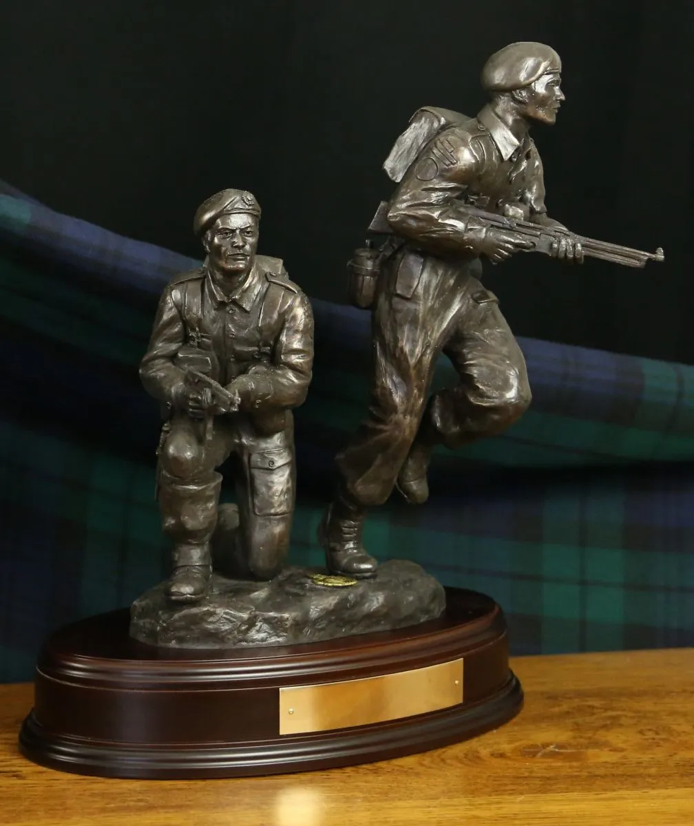 Commando Training Centre, WW2 Commando Pair - A5z