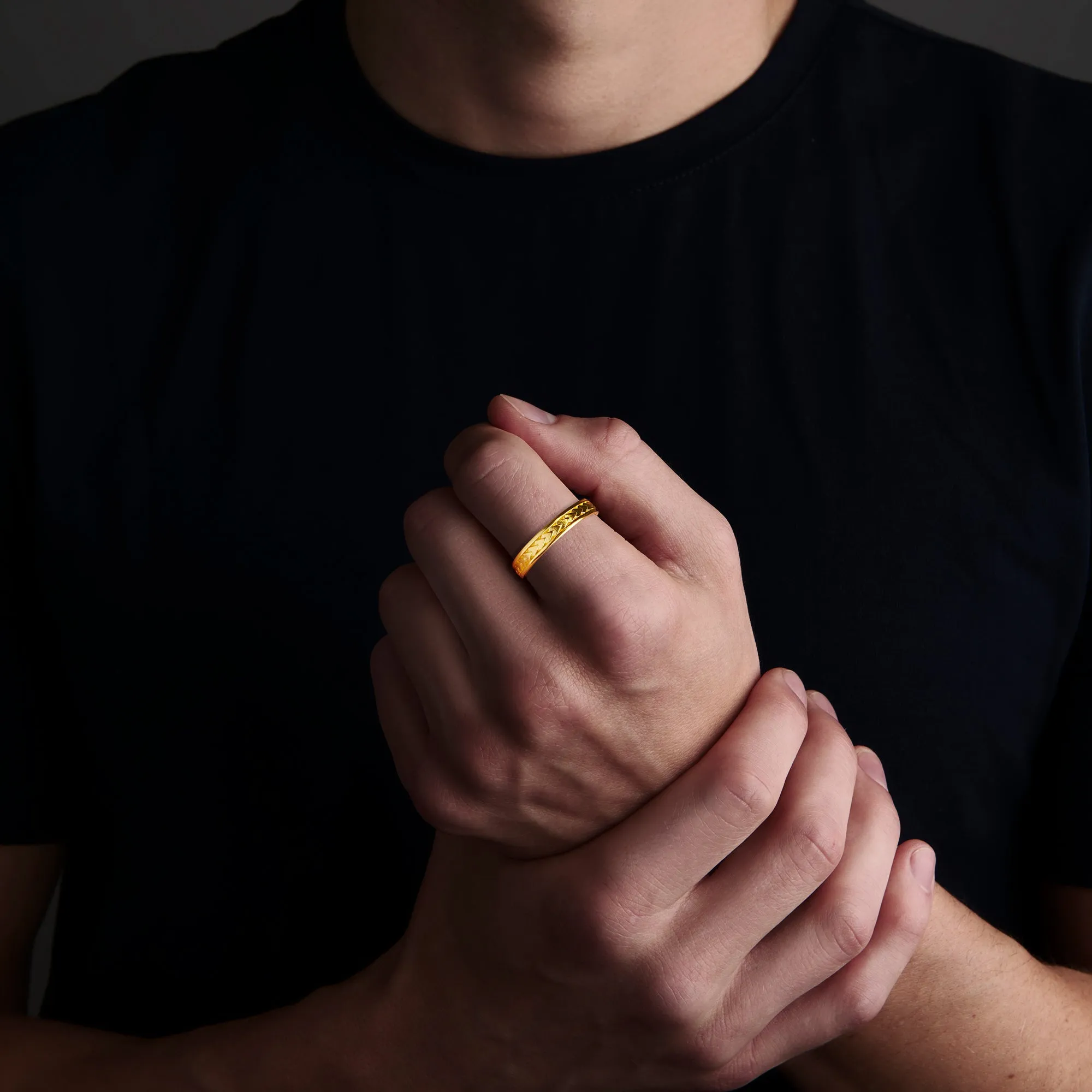 Etched Arrow Ring