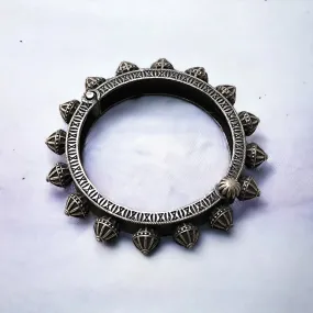 Rajasthani Style Kada Bangle for Girls, Silver