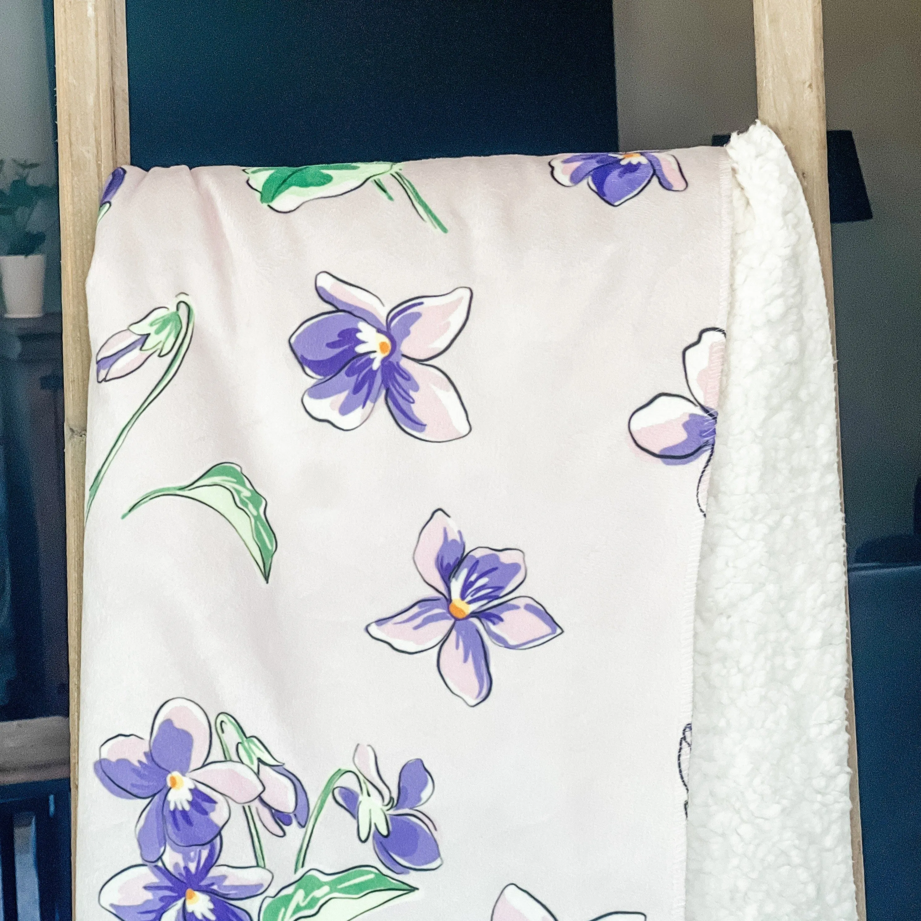 Violets Plush Throw Blanket 60x80